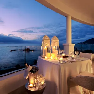 Hotel 12 Apostles Y
